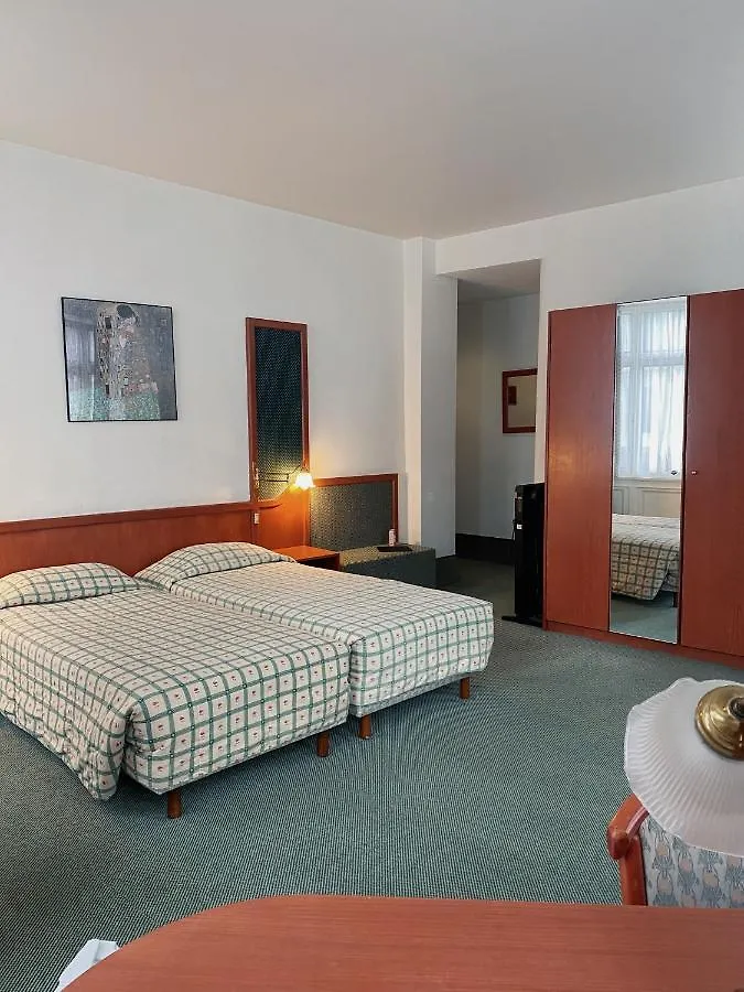 ***  Hotel Le Dome Brusel Belgie