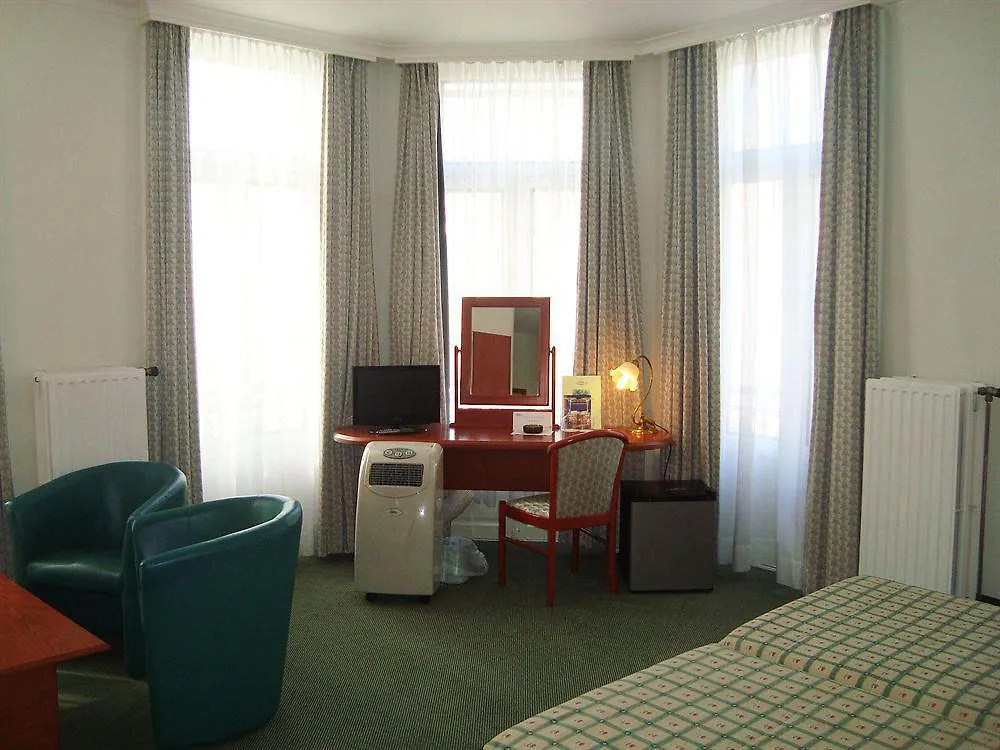 Hotel Le Dome Brusel 3*,