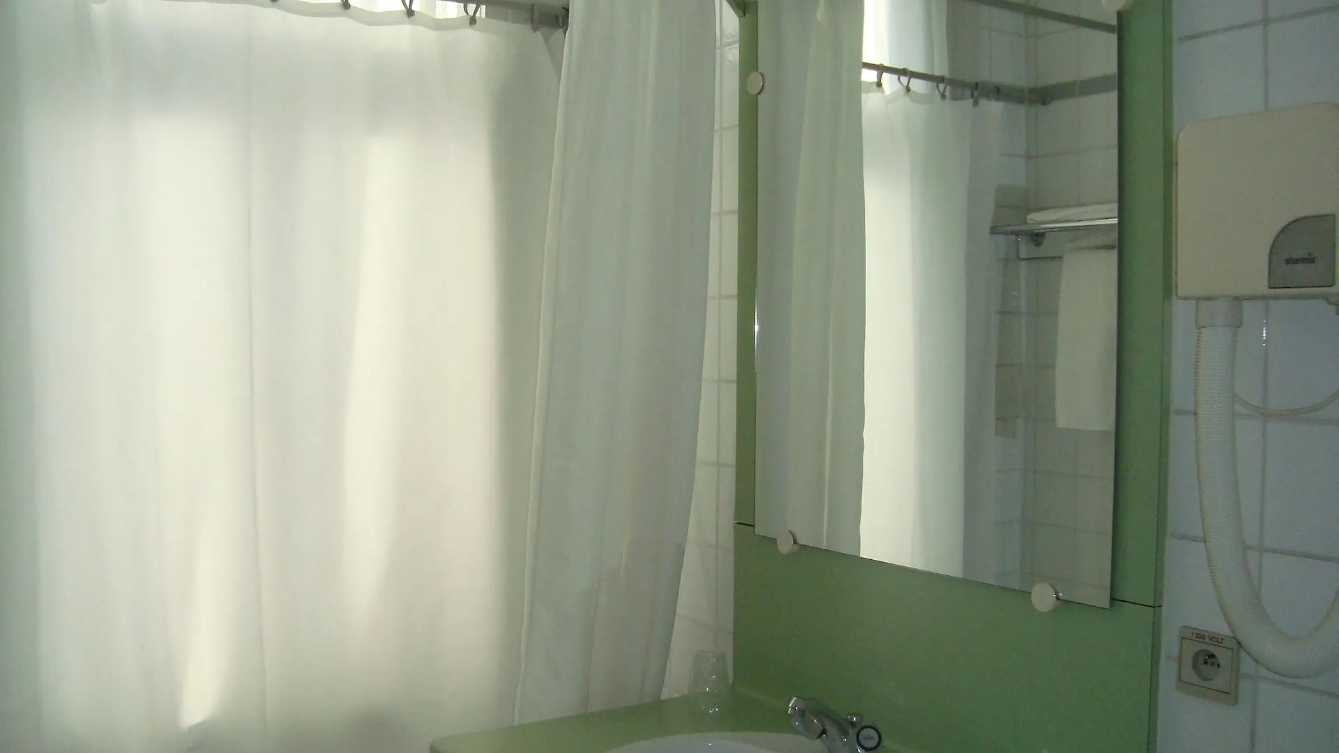 Hotel Le Dome Брюссель 3*,  Бельгия