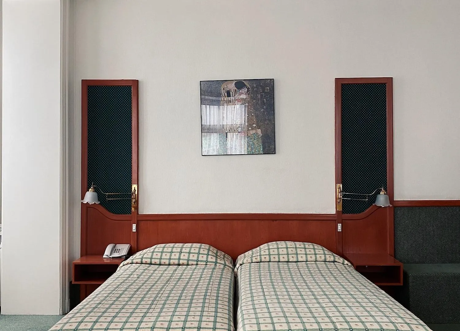 Hotel Le Dome Брюссель
